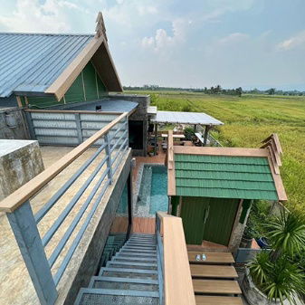 Luxuriously Pool Villa House for rent . near Phakoitai Fresh Market and Meechok plaza.