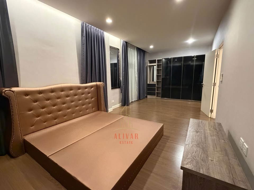 picture RH121125 For rent: Newly renovated 2-story detached house with 4 bedrooms at Setthasiri Pattanakarn. - 10/17