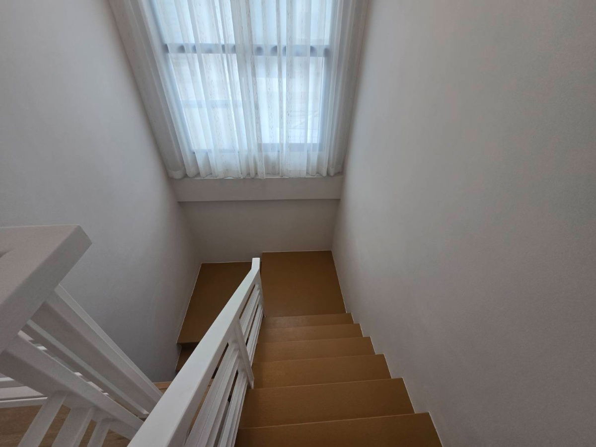 รูป บ้านแฝด ตกแต่งรีโนเวทใหม่ ทำเลดี กว้างขวาง พร้อมเฟอร์ฯสวยๆ หมู่บ้าน พร้อมพัฒน์ไพร์ม ซ.25 ถนนปัญญาเนเชอรัลปาร์ค ปัญญาอินทรา คลองสามวา - รูปที่ 41/44