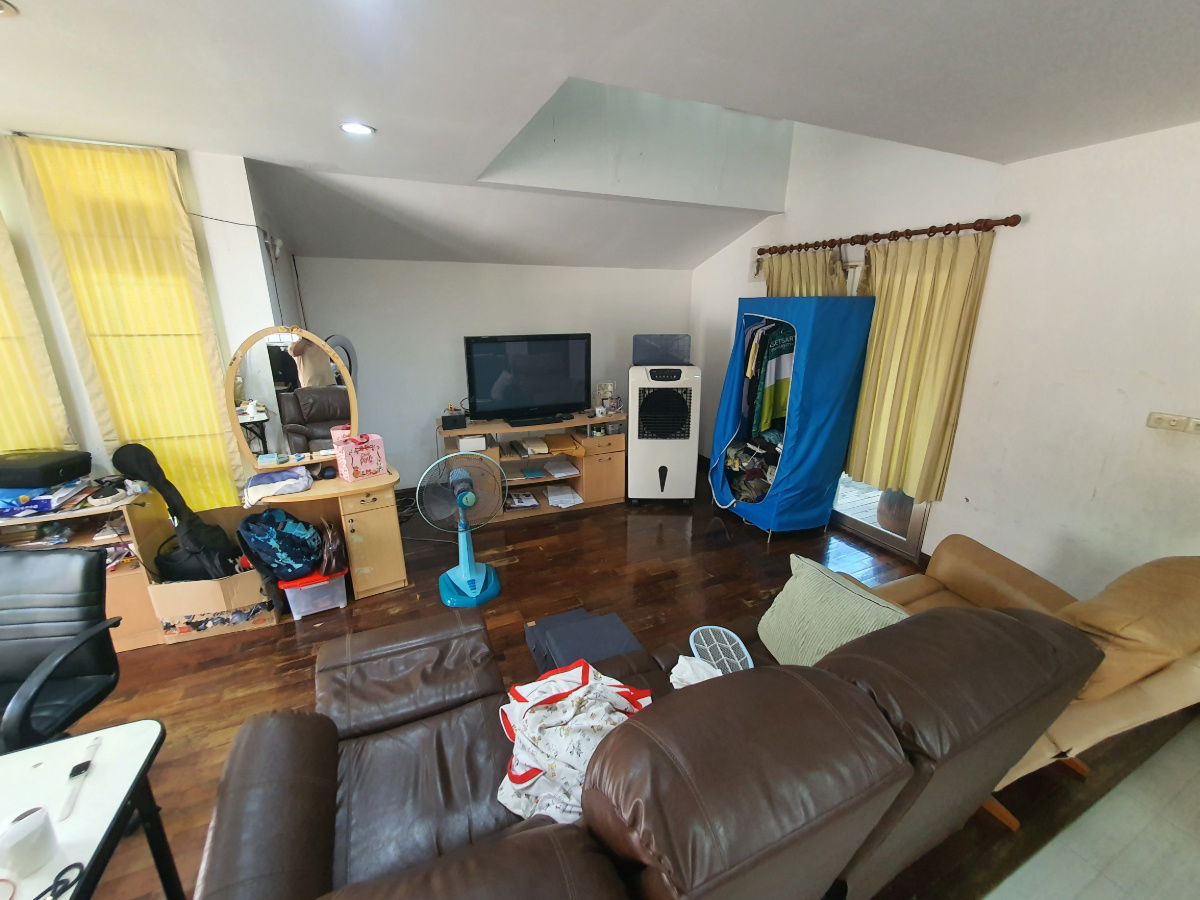 picture 2-Storey Detached House, 79.65 sq.w., Salathammasop 3, Taling Chan – Bangkok with nearly 400 sq.m. of living space. canal-side atmosphere - 13/40