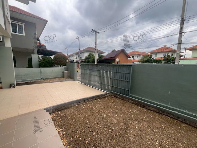 picture Two-story detached house, corner unit, in a tranquil setting on Ratchaphruek Road, near Robinson Ratchaphruek. Convenient transportation. - 5/22