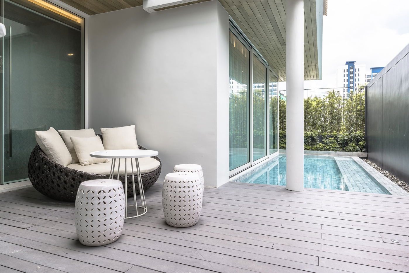 picture Luxury 3-Bedroom Pool Villa for Rent in Na Jomtien - 1/17