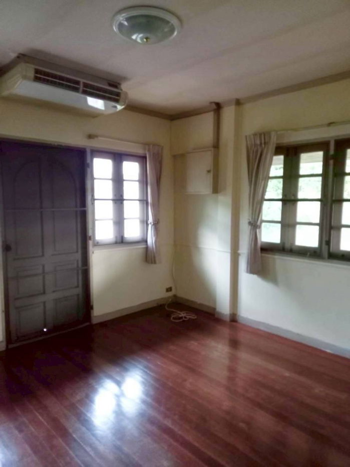 รูป ขายบ้านเดี่ยวสองชั้นสไตล์คลาสสิก เนื้อที่ 250 ตรม.ในบรรยากาศธรรมชาติร่มรื่น ราคา 37,500,000 บาท (150,000 บาทต่อตารางวา) - รูปที่ 16/17