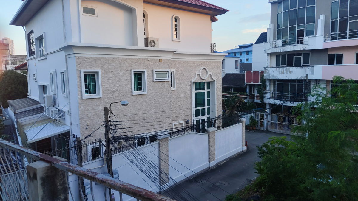 รูป ขาย ตึกแถว 3 คูหา 4 ชั้นครึ่ง ขนาด 59 ตร.ว บากองอนุสรณ์ 2 ช่องนนทรี - รูปที่ 14/31