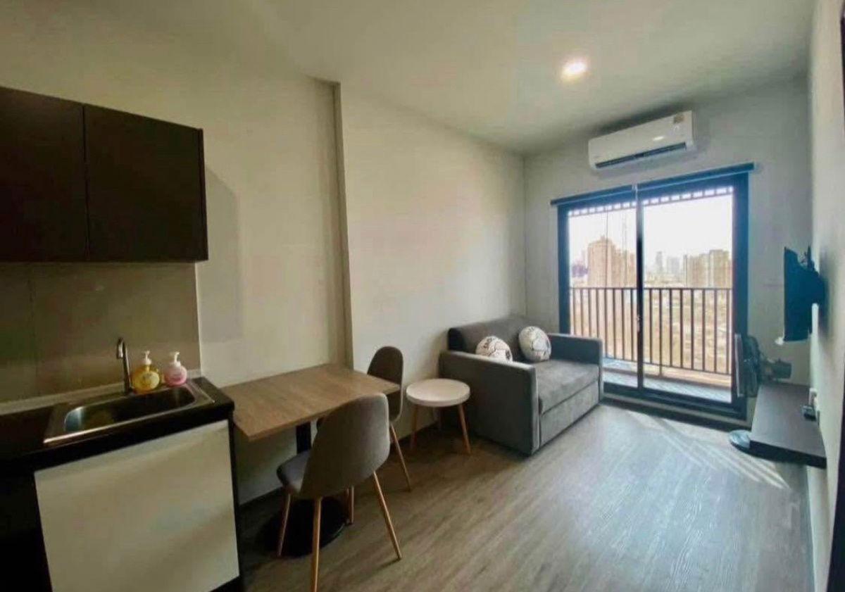 picture MN3179 Rich Point @ BTS Wutthakat  - 6/10