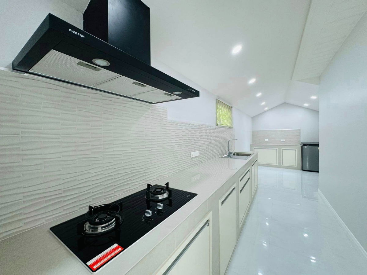 รูป ขายพูลวิลล่า 2 ชั้น ใจกลางพัทยาเหนือ ทำเลดีเดินทางสะดวก - รูปที่ 26/33