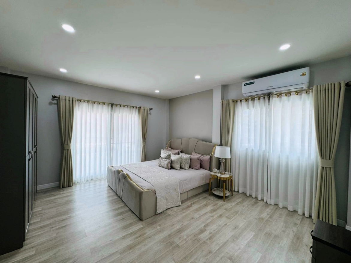 รูป KT0018📲LineID @556ryccg🏡บ้านพูลวิลล่าพัทยาเหนือ 60ตรว 350ตรม 4ห้องนอน เฟอร์นิเจอร์ครบ พร้อมสระน้ำ - รูปที่ 14/25