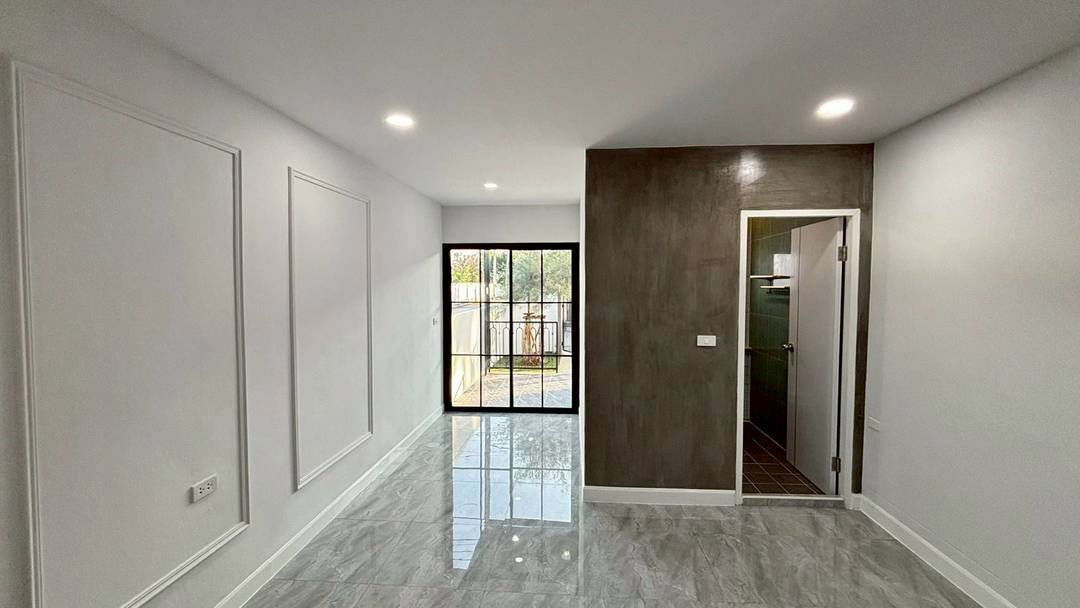 รูป ทาวน์เฮ้าส์หลังมุม แต่งใหม่ ทำลดี หมู่บ้าน วีอไลฟ์ ลำลูกกา คลอง 8 (V-Alive ลำลูกกา คลอง 8) ถ.เลียบคลอง 8 ลำลูกกา ปทุมธานี - รูปที่ 8/16