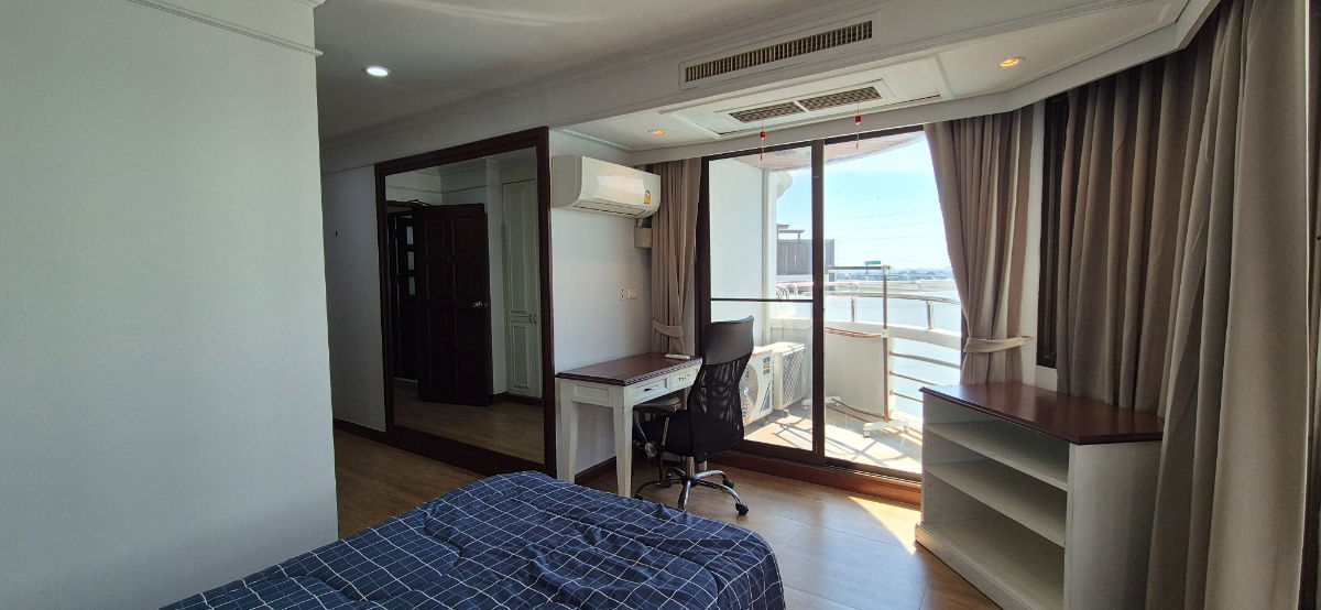 รูป ให้เช่าห้องคอนโดฟลอร่า วิลล์ ขนาด 170 ตร.ม. วิวดีมีสวนหย่อม ตกแต่งครบ เดินทางสะดวก - รูปที่ 11/36