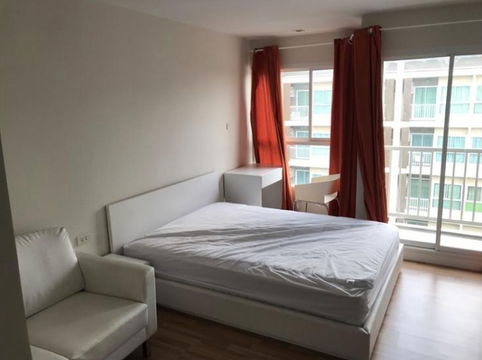 ให้เช่า we condo เลียบด่วน ชั้น8 (บนสุด) สตูดิโอ 26 ตรม 7,500บ/ด