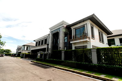 บ้านเดี่ยว วิทยาลัยพยาบาลบรมราชชนนีนพรัตน์วชิระ : GRAND BANGKOK BOULEVARD RAMINTRA - KASET NAWAMIN 5 bedrooms, for sale
