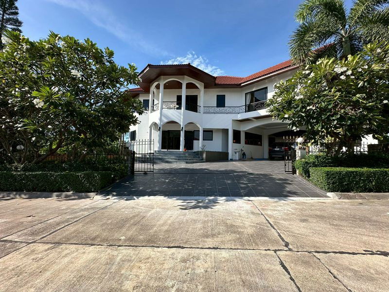 รูป ขายพูลวิลล่าพัทยา เนื้อที่ขนาดใหญ่ 5 ห้องนอน ใกล้โรงเรียนนานาชาติธารา - รูปที่ 1/20