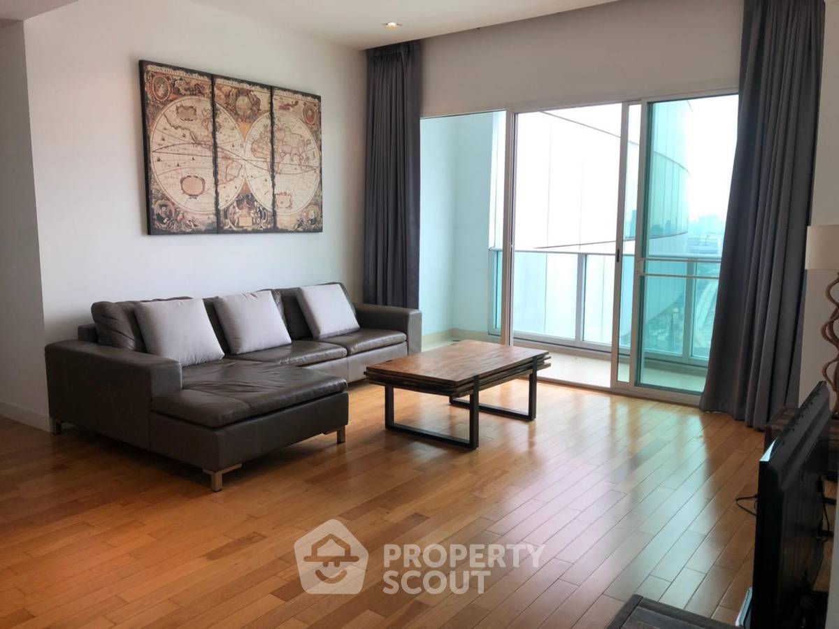 picture 3-BR Condo at Millennium Residence @ Sukhumvit Condominium near BTS Asok (ID 452758) - 2/8