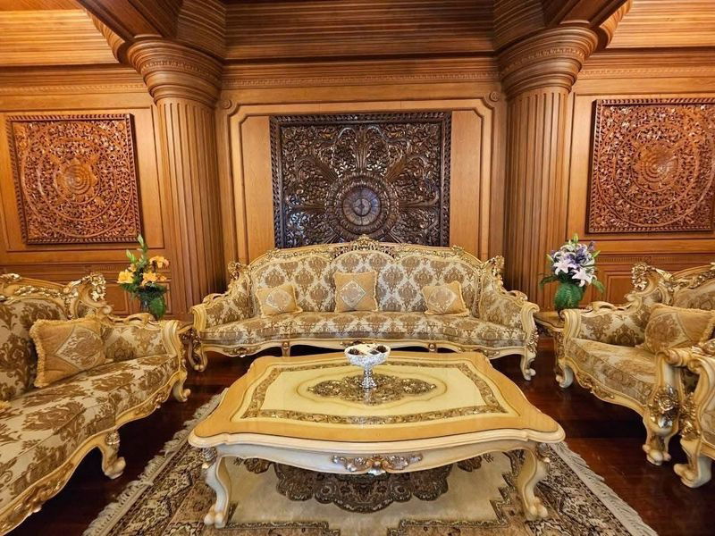 รูป ขายคฤหาสหรู ในเมืองศรีราชา ตกแต่งเฟอร์นิเจอร์ด้วยไม้สัก และ ไม้มะค่าทั้งหลัง - รูปที่ 11/20