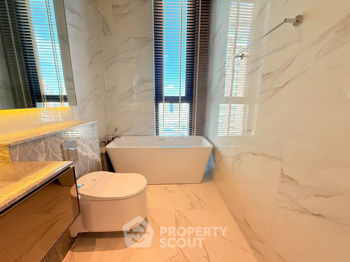 picture 2-BR Condo at The Reserve Sathorn near BTS Sala Daeng (ID 2466588) - 13/20