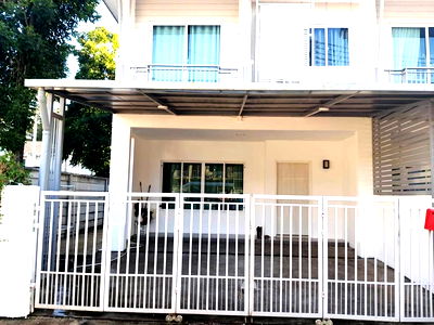 เช่าทาวน์โฮม ม.พายัพวิทยาเขตแม่คาว : ให้เช่าทาวน์โฮมสองชั้น  3 ห้องนอน 2 ห้องน้ำ 1 ห้องรับแขก 1 ห้องครัว   1  ที่จอดรถ