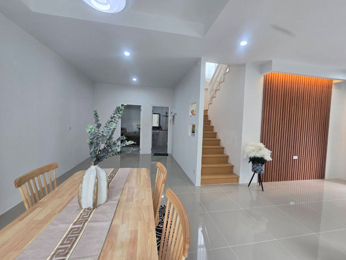 รูป บ้านแฝด ตกแต่งรีโนเวทใหม่ ทำเลดี กว้างขวาง พร้อมเฟอร์ฯสวยๆ หมู่บ้าน พร้อมพัฒน์ไพร์ม ซ.25 ถนนปัญญาเนเชอรัลปาร์ค ปัญญาอินทรา คลองสามวา - รูปที่ 29/44