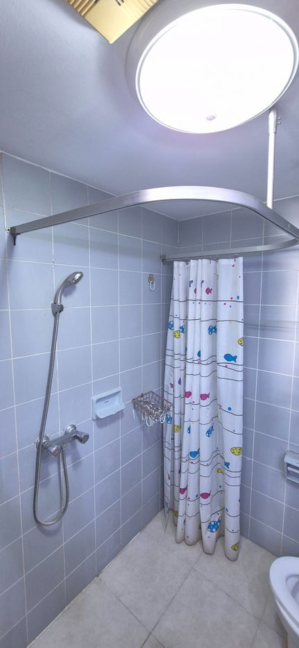 รูป ให้เช่าห้องคอนโดฟลอร่า วิลล์ ขนาด 170 ตร.ม. วิวดีมีสวนหย่อม ตกแต่งครบ เดินทางสะดวก - รูปที่ 31/36