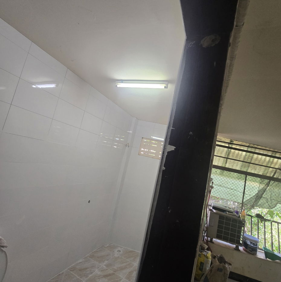 picture Brand New House for sale . Near PhaKoiTai fresh Market .Sanphisae ChiangMai - 5/8