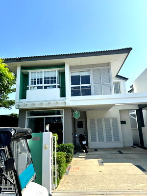 เช่าบ้านเดี่ยว ม.หัวเฉียวเฉลิมพระเกียรติ : RH120925 ให้เช่า บ้านเดี่ยว 2 ชั้น 3 ห้องนอน พร้อมเฟอร์นิเจอร์และเครื่องใช้ไฟฟ้าครบ ย่าน บางนา-ตราด กม.16