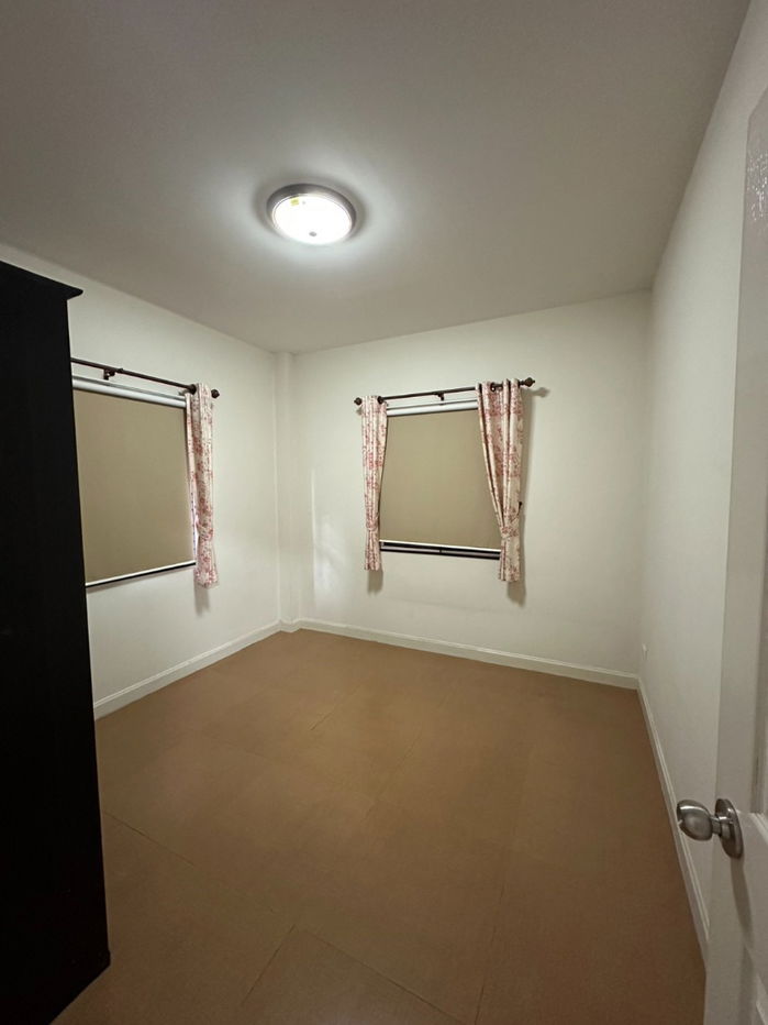 รูป ให้เช่าบ้านเดี่ยวสองชั้น  4 ห้องนอน 3 ห้องน้ำ 1  ห้องครัว  2  ที่จอดรถ - รูปที่ 15/23