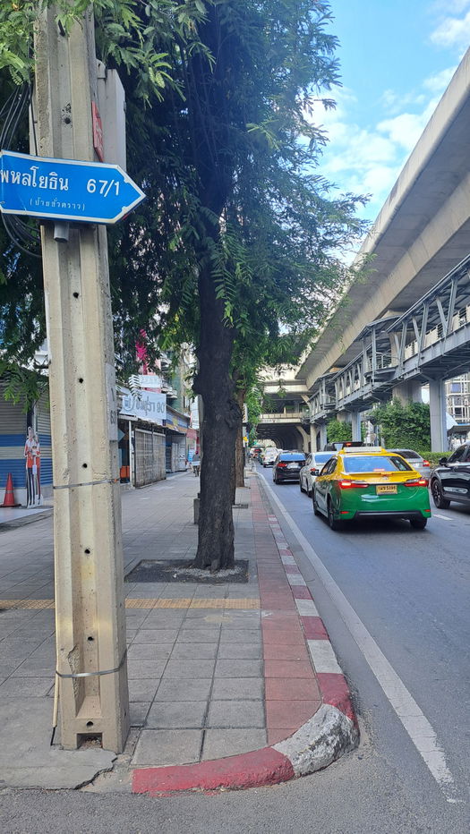 รูป ขายคอนโดใกล้ BTS สายหยุด รีเจ้นท์โฮม 8 ชั้น 6 ห้องมุม โปร่ง ปรับปรุงใหม่หมด บิ้วอินเตียง ตู้เสื้อผ้า soft close - รูปที่ 14/15