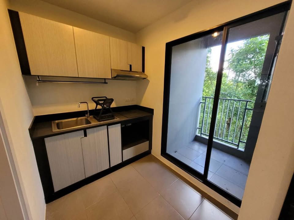 รูป ให้เช่า ไรส์ พระราม 9 มีเฟอร์นิเจอร์+เครื่องใช้ไฟฟ้าครบ - รูปที่ 2/3