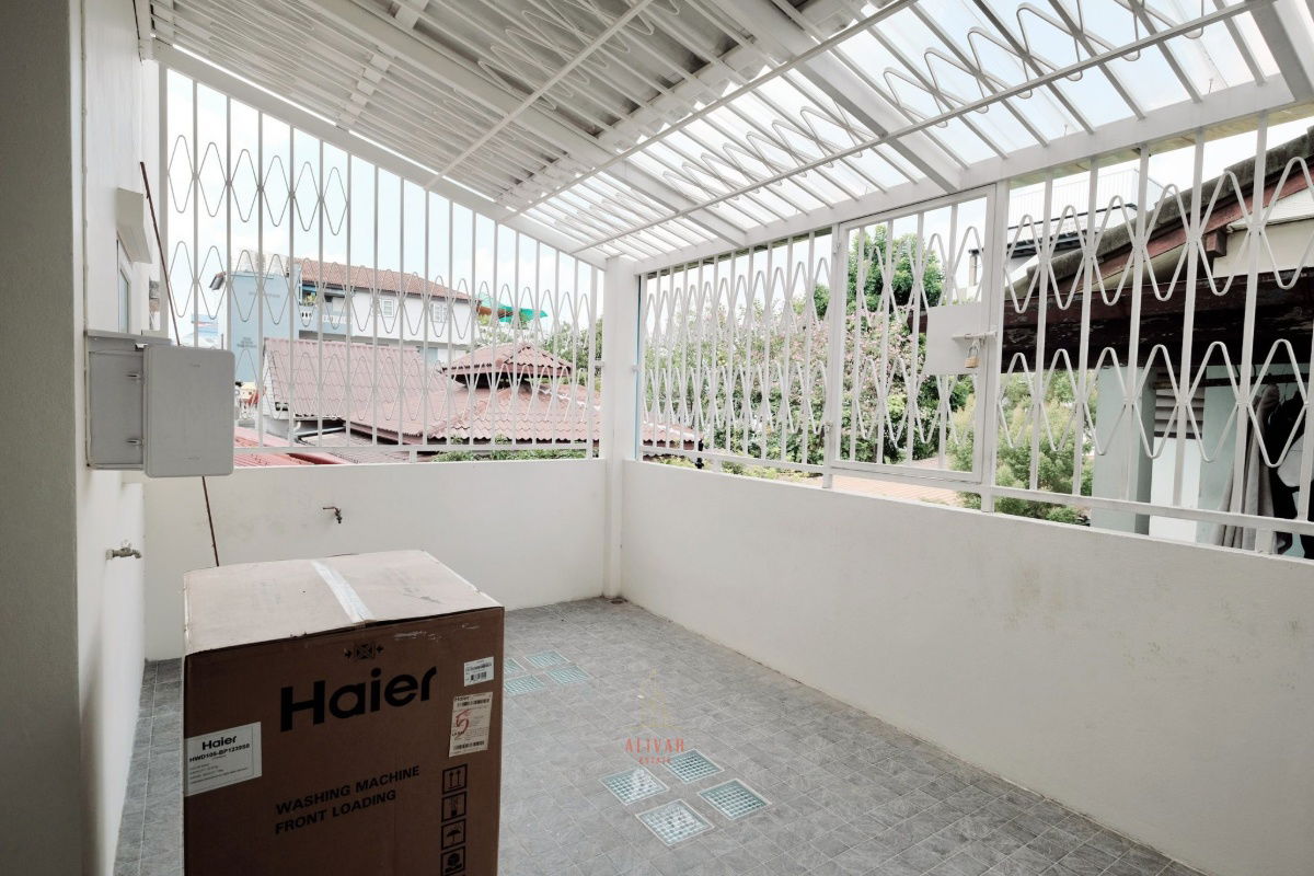 รูป RH121025 ให้เช่า ทาวน์เฮ้าส์ 3 ชั้น 5 ห้องนอน at ถนนสุขุมวิท105 ซ.ลาซาล 32 - รูปที่ 9/25