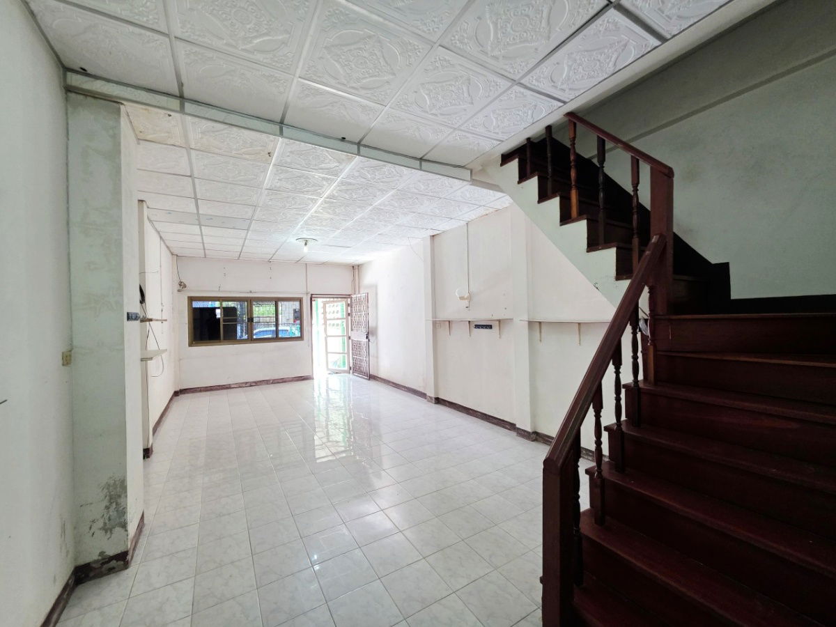 รูป ขายทาวน์เฮ้าส์ 2 ชั้น สุขาภิบาล 5 ซอย 58 เพียง 850,000 บาท - รูปที่ 5/12