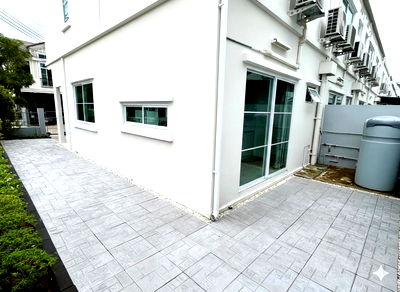 Townhouses for rent : Townhouse for rent, Villaggio 2 Srinakarin – Bangna (SPSAD3706)