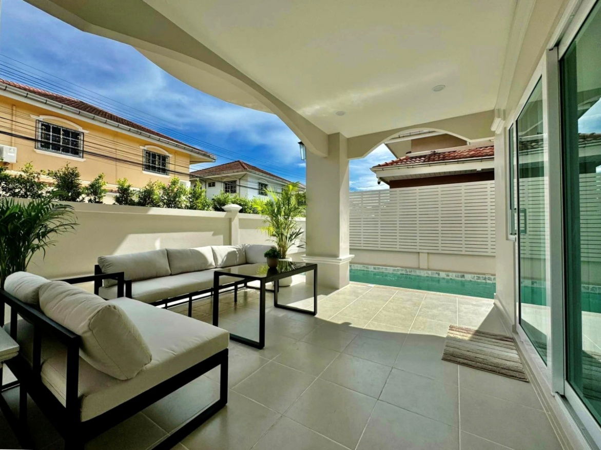 รูป KT0018📲LineID @556ryccg🏡บ้านพูลวิลล่าพัทยาเหนือ 60ตรว 350ตรม 4ห้องนอน เฟอร์นิเจอร์ครบ พร้อมสระน้ำ - รูปที่ 6/25