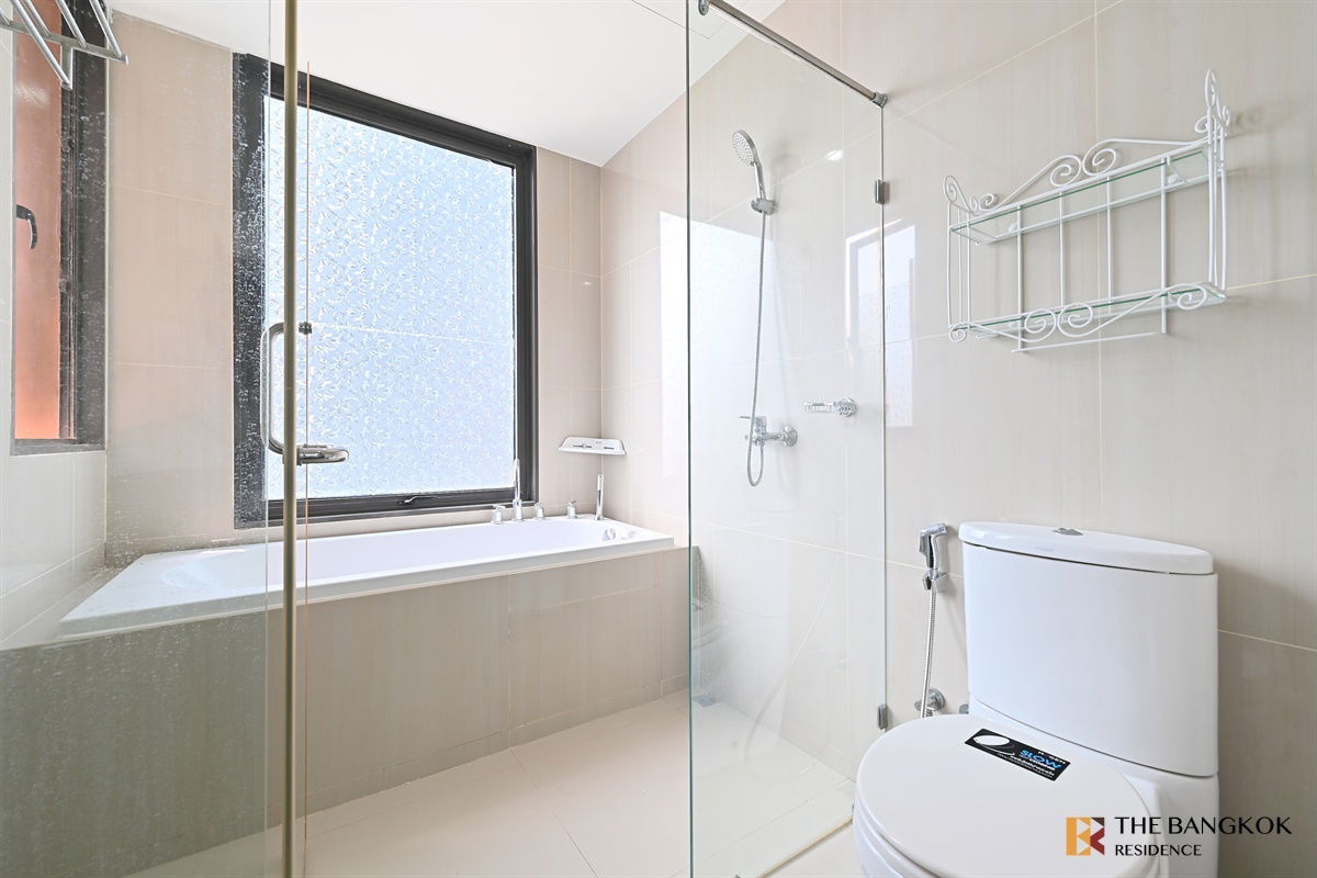 รูป Villa Asoke 🌃 ห้องทิศใต้ เย็นสบาย พร้อมวิวสวย 🌠 ใกล้ MRT เพชรบุรี  - รูปที่ 9/9