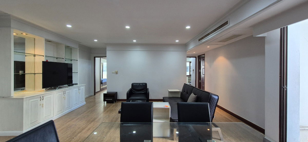 รูป ให้เช่าห้องคอนโดฟลอร่า วิลล์ ขนาด 170 ตร.ม. วิวดีมีสวนหย่อม ตกแต่งครบ เดินทางสะดวก - รูปที่ 3/36