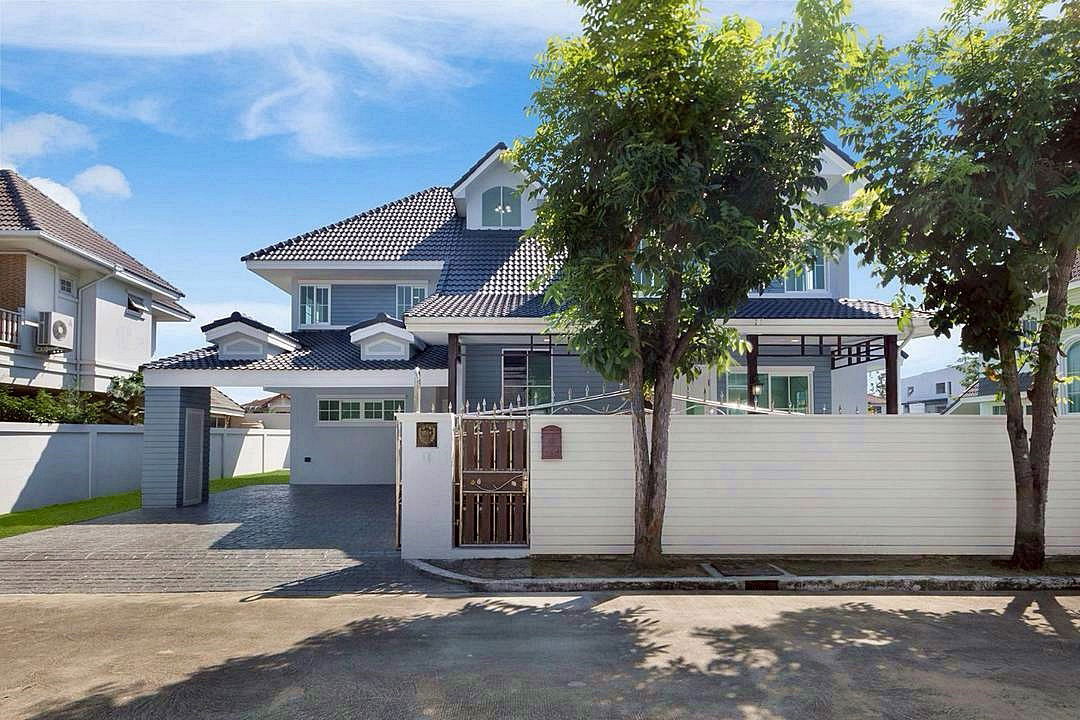 รูป บ้านสวย หลังใหญ่ สไตล์อังกฤษ พื้นที่ 110 ตารางวา หมู่บ้านบริติช พาร์ค ทวีวัฒนา เพชรเกษม - รูปที่ 1/19