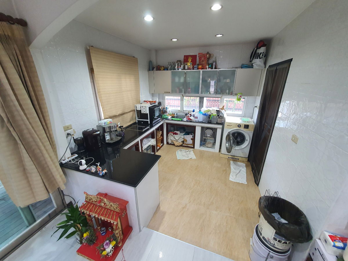 picture 2-Storey Detached House, 79.65 sq.w., Salathammasop 3, Taling Chan – Bangkok with nearly 400 sq.m. of living space. canal-side atmosphere - 34/40