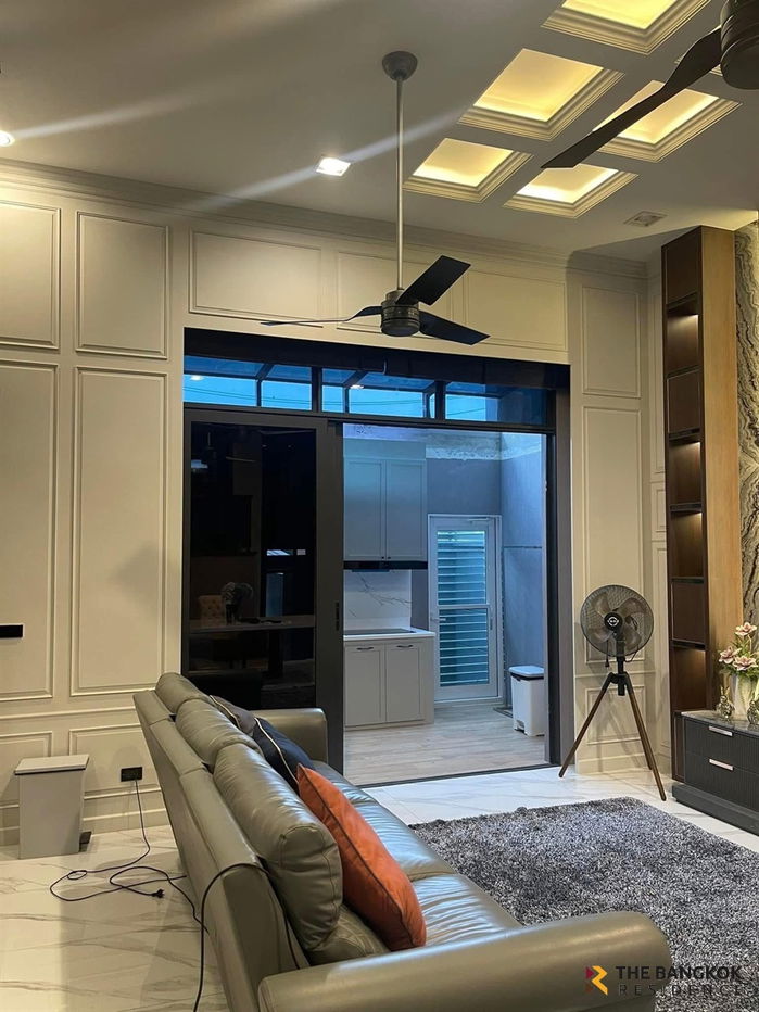 picture Rare Unit 💎 The Eight Townhome (Chatuchak-Ratchada) 🏡 Modern Privacy Residence – Brand New - 10/13