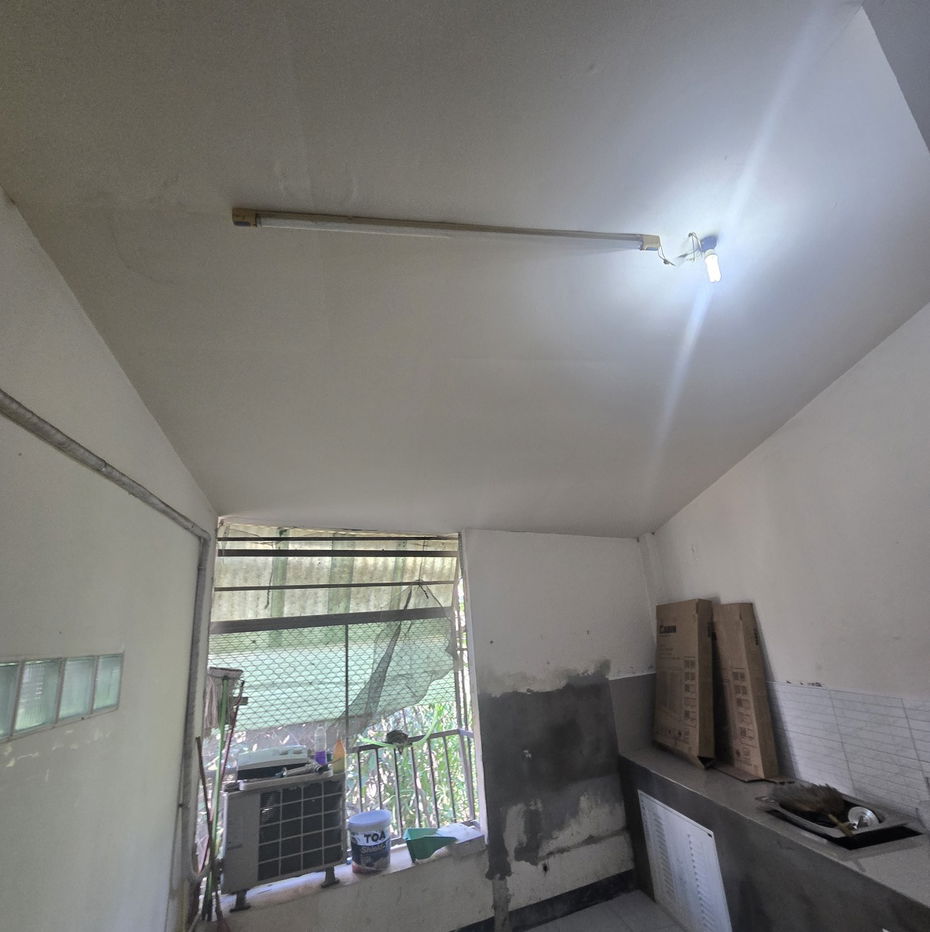 picture Brand New House for sale . Near PhaKoiTai fresh Market .Sanphisae ChiangMai - 6/8