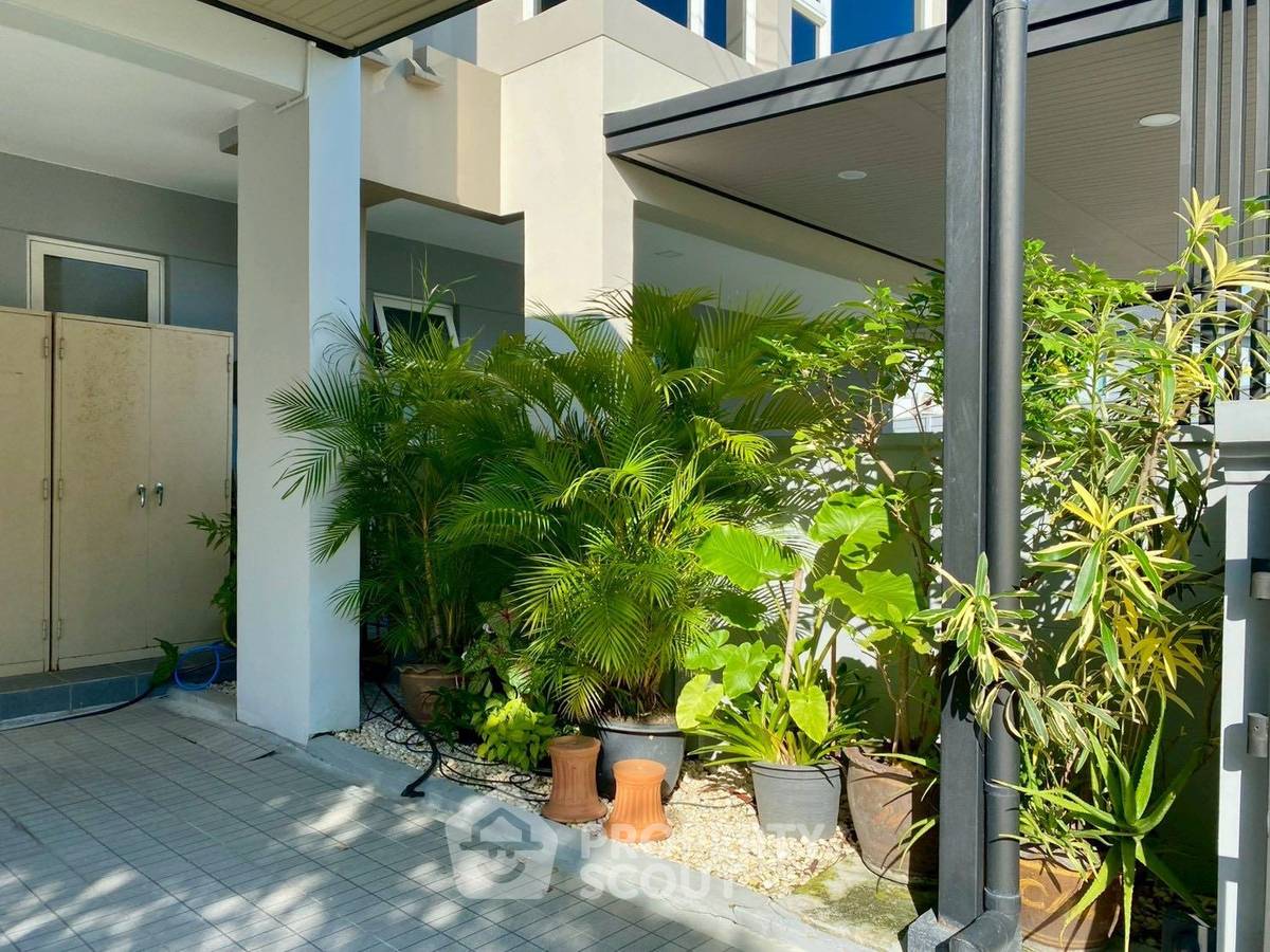 picture 3-BR Semi-detached House at Grande Pleno Mega Bangna in Bang Phli Yai (ID 2462251) - 21/27