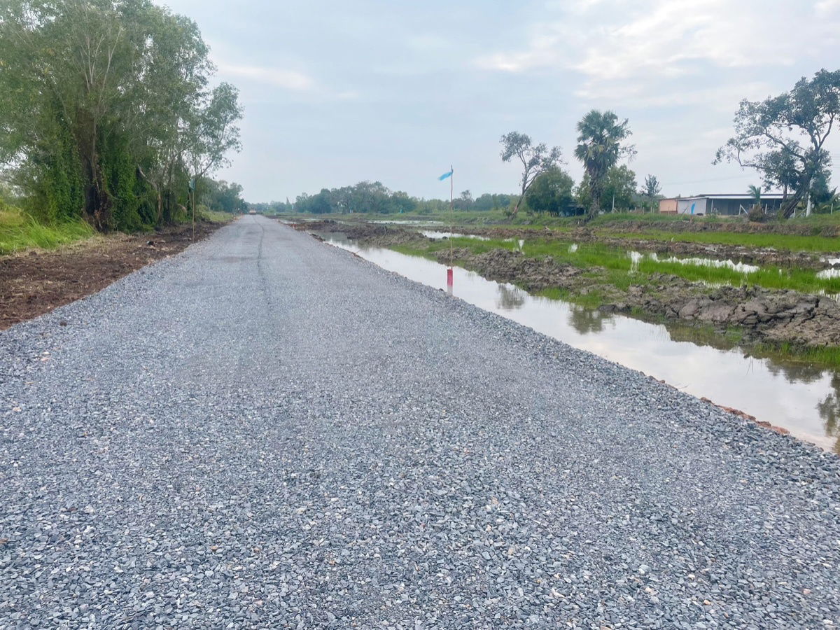 รูป ขายที่ดินติดคลอง คลอง 11 หนองเสือ ปทุมธานี – รูปแปลงสวย หน้าติดถนนสาธารณะ - รูปที่ 3/9