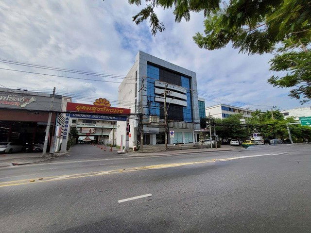 รูป B13385 ขายสำนักงาน อุดมสุข แขวงหนองบอน เขตประเวศ กรุงเทพมหานคร - รูปที่ 6/8