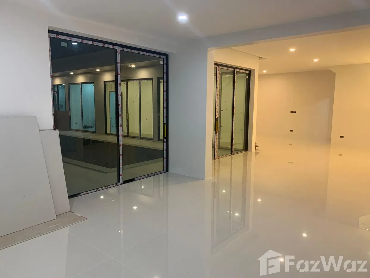 picture 4 Bedroom Villa for sale in Chalong, Phuket 5922649 - 13/38