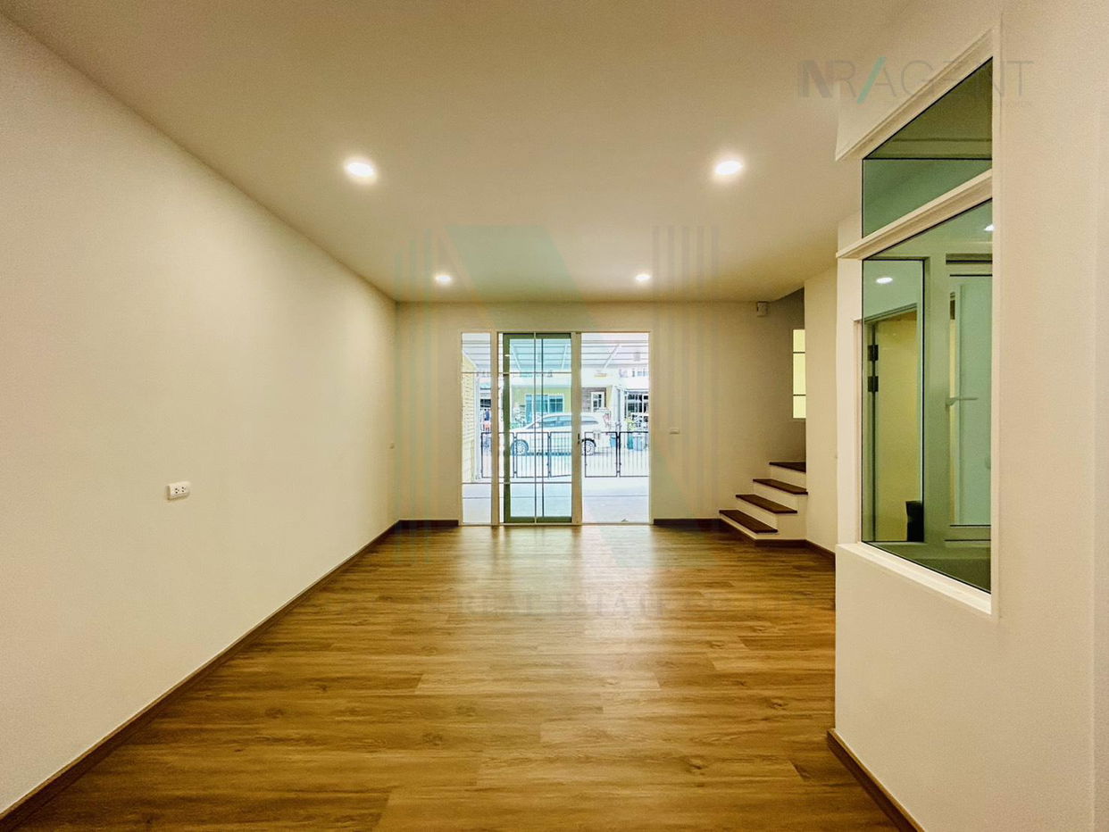 รูป 📌 ขายทาวน์เฮาส์ โครงการ โกลเด้น ทาวน์ อ่อนนุช-พัฒนาการ 2 ชั้น 4 ห้องนอน 2 ห้องน้ำ - รูปที่ 6/8