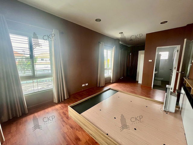 picture Two-story detached house, corner unit, in a tranquil setting on Ratchaphruek Road, near Robinson Ratchaphruek. Convenient transportation. - 16/22