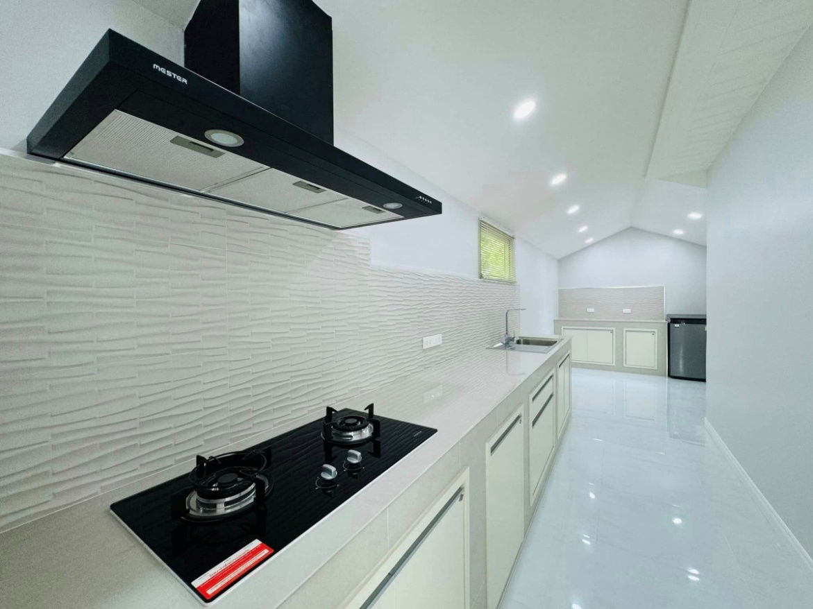 รูป KT0018📲LineID @556ryccg🏡บ้านพูลวิลล่าพัทยาเหนือ 60ตรว 350ตรม 4ห้องนอน เฟอร์นิเจอร์ครบ พร้อมสระน้ำ - รูปที่ 13/25