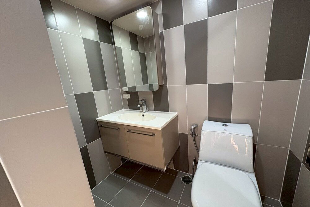 picture 🔥 Sale with tenant !! 🔥 Code C20240900069..........Onyx Phaholyothin, 1 bedroom Loft, 1 bathroom, high floor 10++, furnished, Special Deal!!📣📣 - 9/9