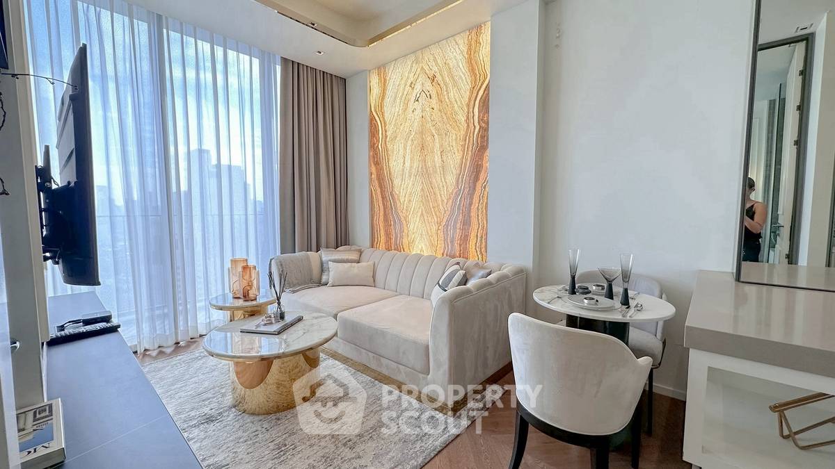 picture 1-BR Condo at 28 Chidlom near BTS Chit Lom (ID 2471153) - 2/15