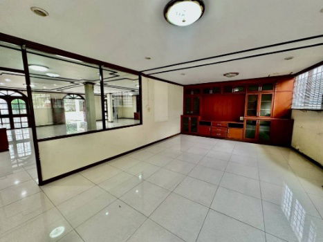 รูป ขายด่วน บ้านเดี่ยว สุทธิสาร ซอยลาดพร้าว48 ขนาด 219 ตรว 600 ตรม 6 นอน 6 น้ำ 2 ชั้น - รูปที่ 12/12