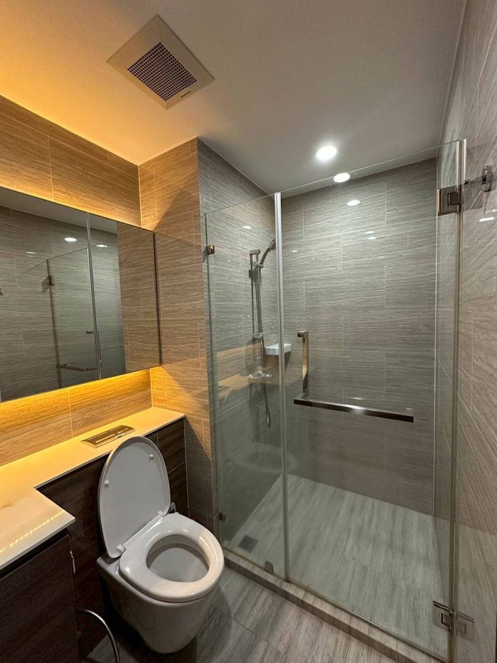 picture 23,000 baht/month 1/1 bed Whizdom Essence BTS Punnawithi - 9/10