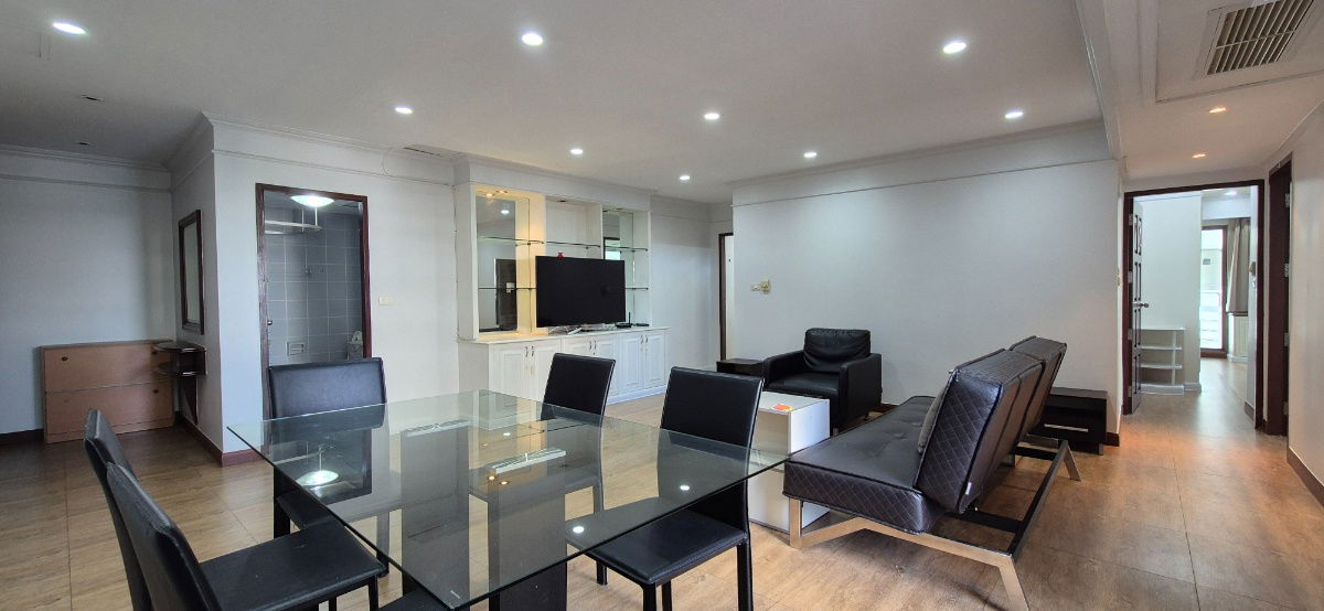 รูป ให้เช่าห้องคอนโดฟลอร่า วิลล์ ขนาด 170 ตร.ม. วิวดีมีสวนหย่อม ตกแต่งครบ เดินทางสะดวก - รูปที่ 2/36