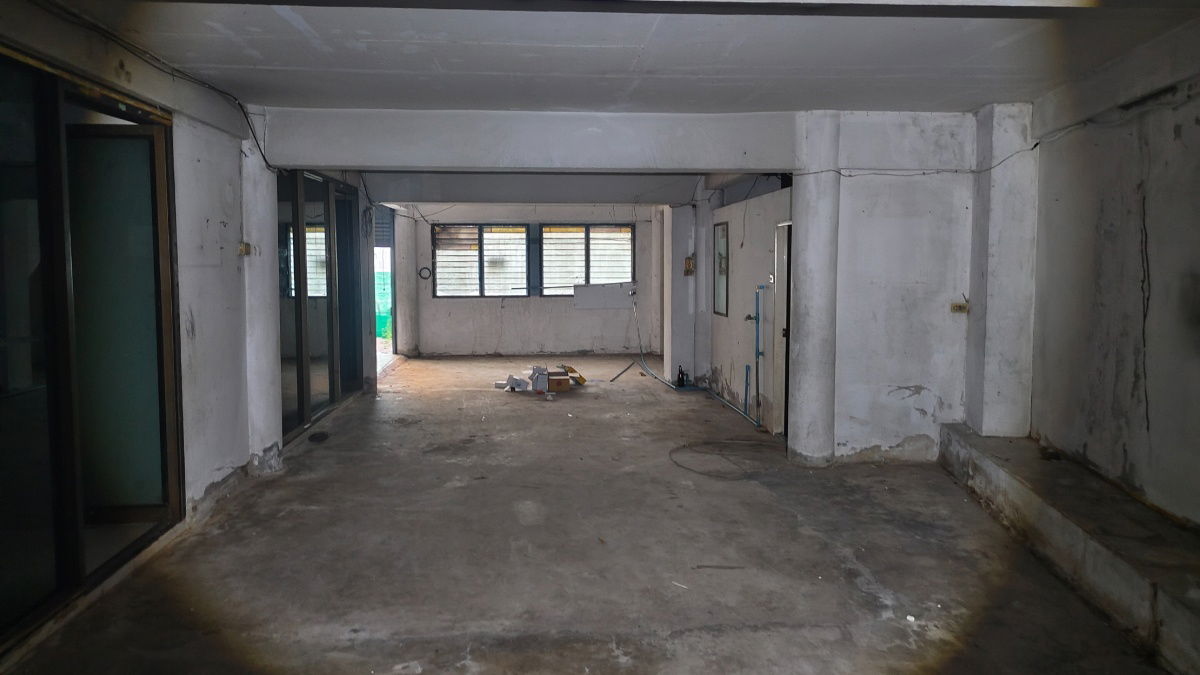 รูป ขาย ตึกแถว 3 คูหา 4 ชั้นครึ่ง ขนาด 59 ตร.ว บากองอนุสรณ์ 2 ช่องนนทรี - รูปที่ 7/31